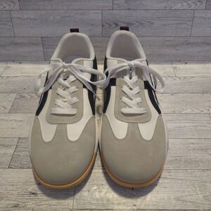 De Florance "Vintage Sneaker" New With Tags US Woman's 10.5 White & Black